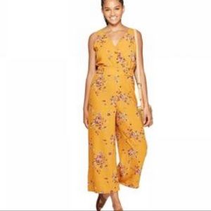 NWOT. Xhilaration  Jumper Size S